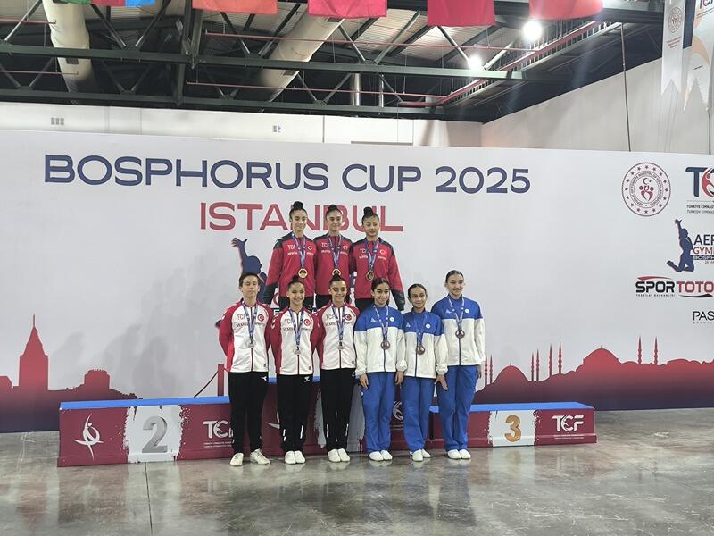 Gimnastlarımız İstanbuldan medallarla qayıtdı