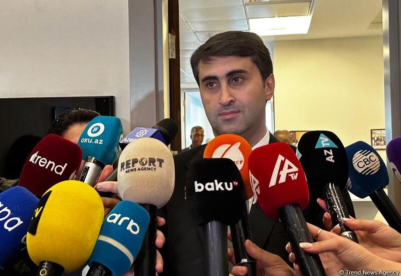 Аббас Аббасов подчеркнул важность научного подхода к проблеме колониализма на конференции