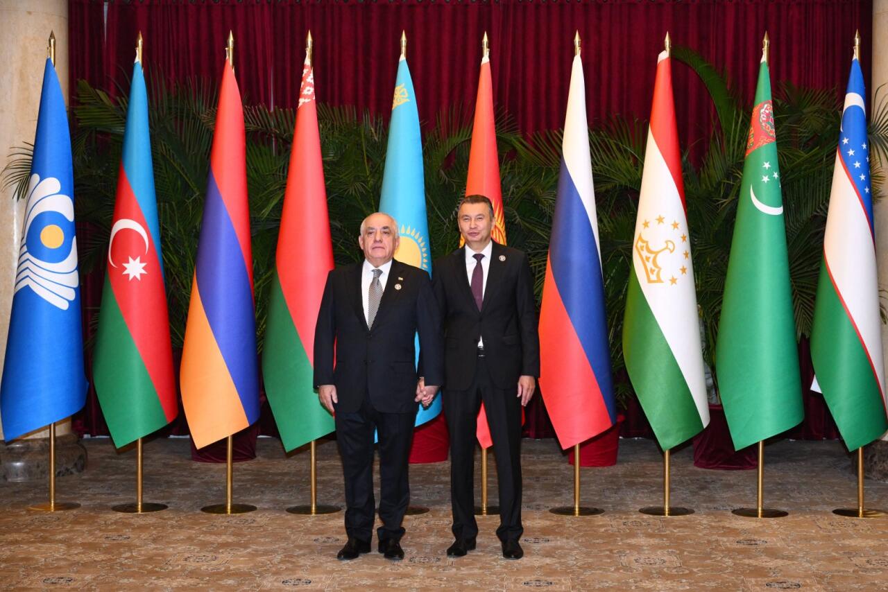 Əli Əsədov Düşənbədə MDB Hökumət Başçıları Şurasının iclasında iştirak edib