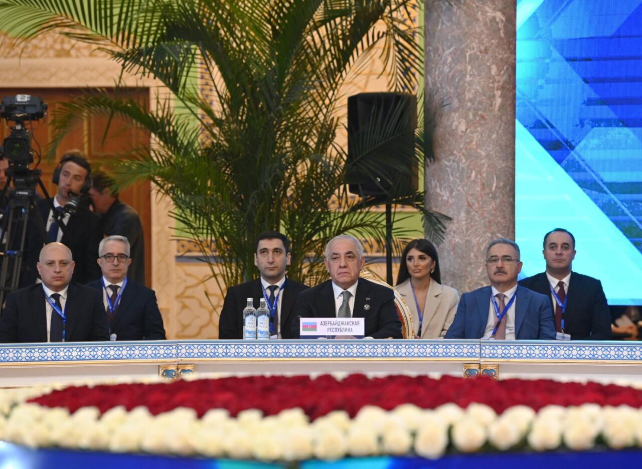 Əli Əsədov Düşənbədə MDB Hökumət Başçıları Şurasının iclasında iştirak edib