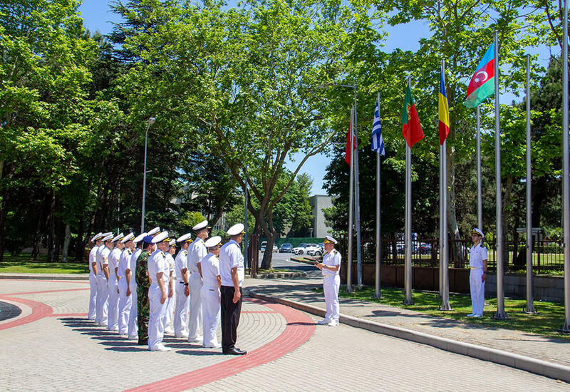 NATO-a məxsus mərkəzdə Azərbaycan bayrağı qaldırıldı