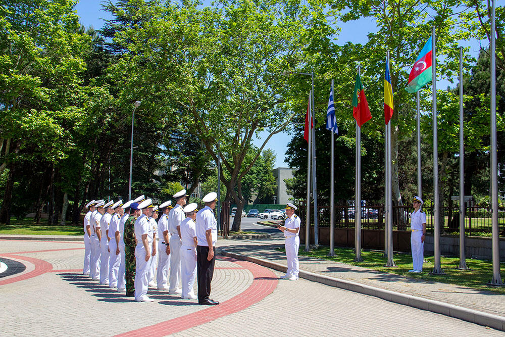 NATO-a məxsus mərkəzdə Azərbaycan bayrağı qaldırıldı