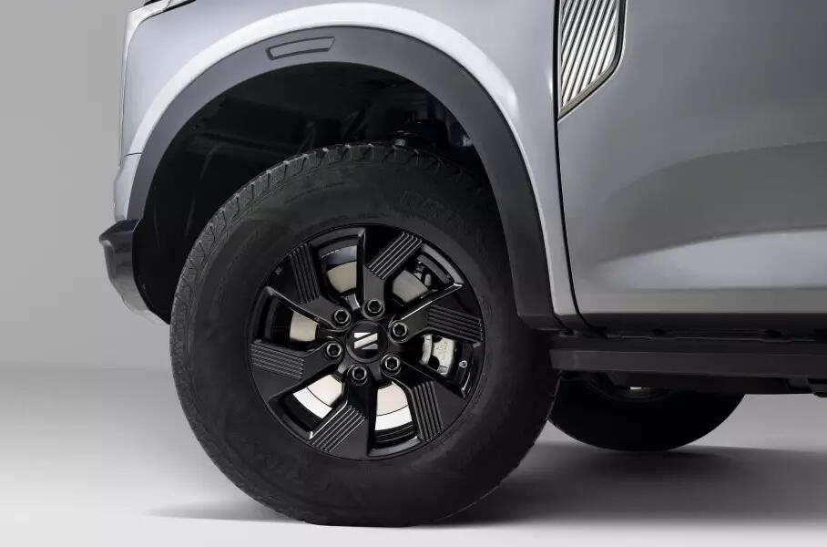 Гигантский пикап Dongfeng-Nissan Z9: цены сверхэкономичной версии