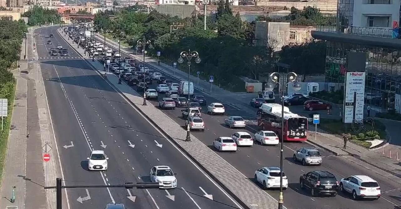 Paytaxtın bir sıra yollarında tıxac var