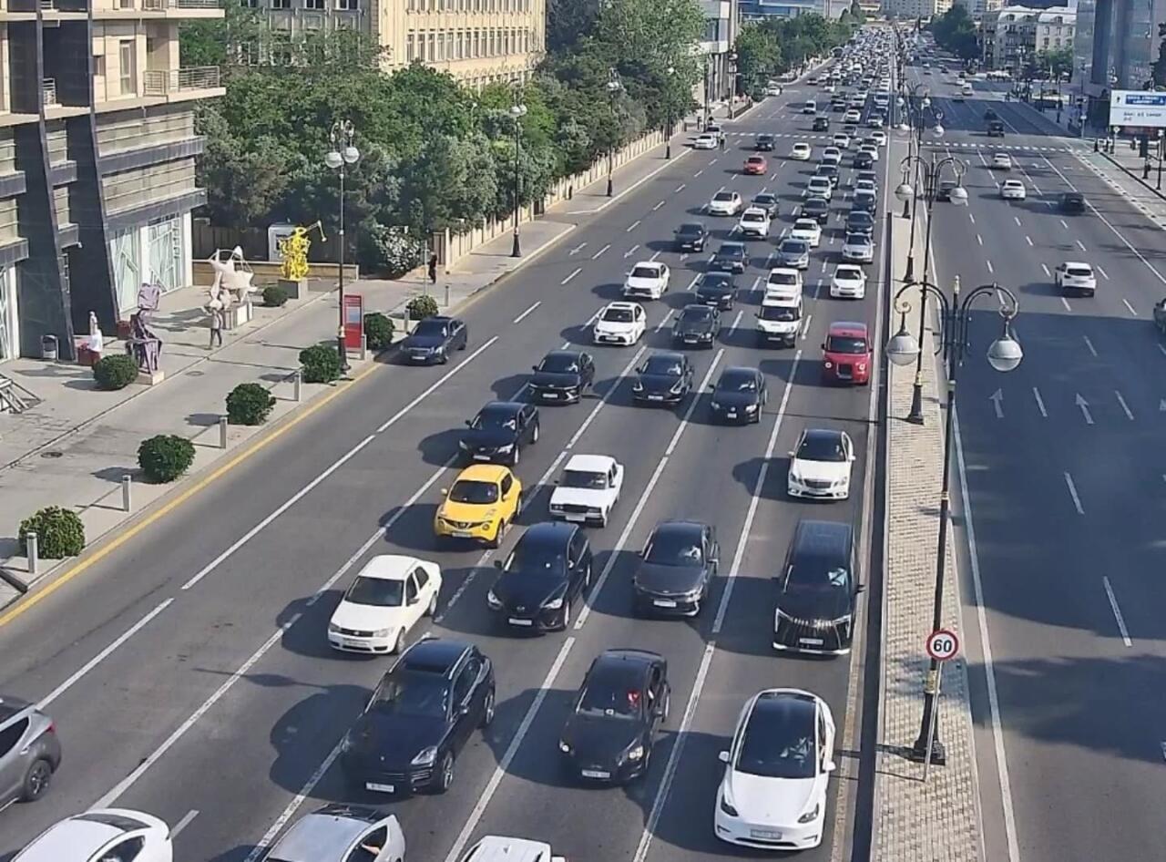 Paytaxtın bir sıra yollarında tıxac var