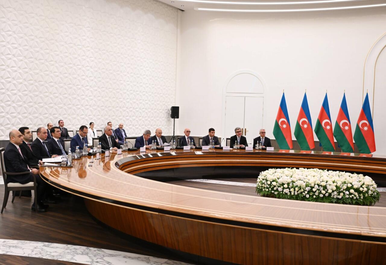 Премьер-министры Азербайджана и Узбекистана обсудили развитие связей двух стран по ряду сфер
