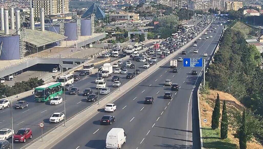 Paytaxtın bir sıra yollarında tıxac var