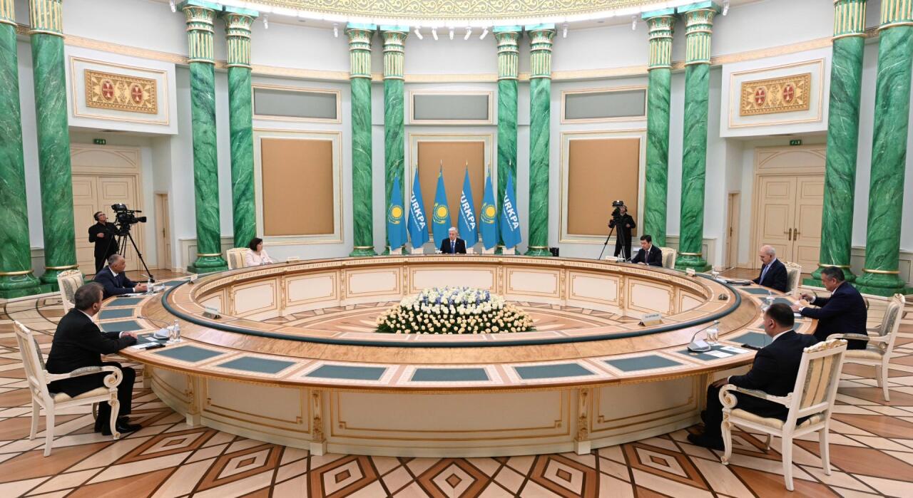 Президент Казахстана встретился с главами парламентов государств-участников ТЮРКПА