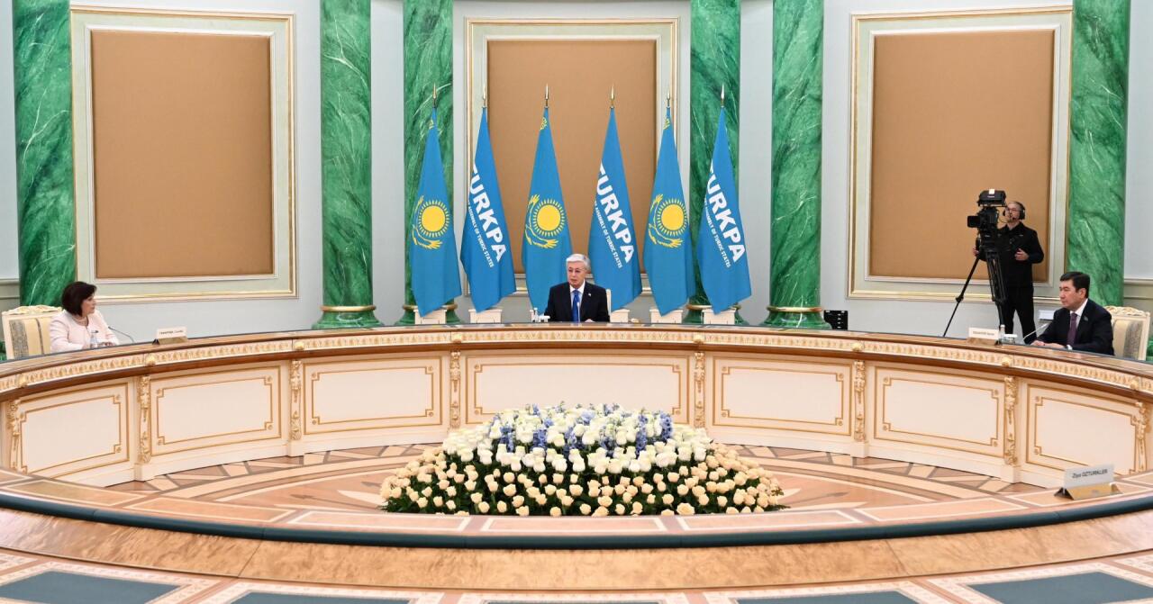 Президент Казахстана встретился с главами парламентов государств-участников ТЮРКПА