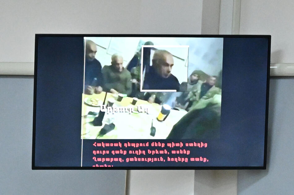 Silahları Ermənistan silahlı qüvvələrindən onların tərkib hissəsi kimi alırdıq