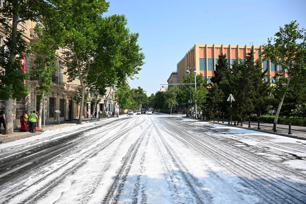 Paytaxtda növbəti geniş təmizlik işləri aparılıb