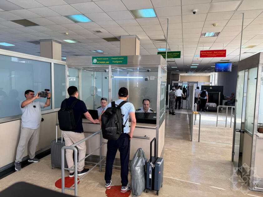 Daha bir qrup xarici ölkə vətəndaşı İrandan təxliyə edilib