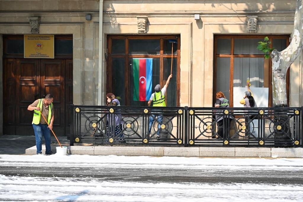 Paytaxtda növbəti geniş təmizlik işləri aparılıb