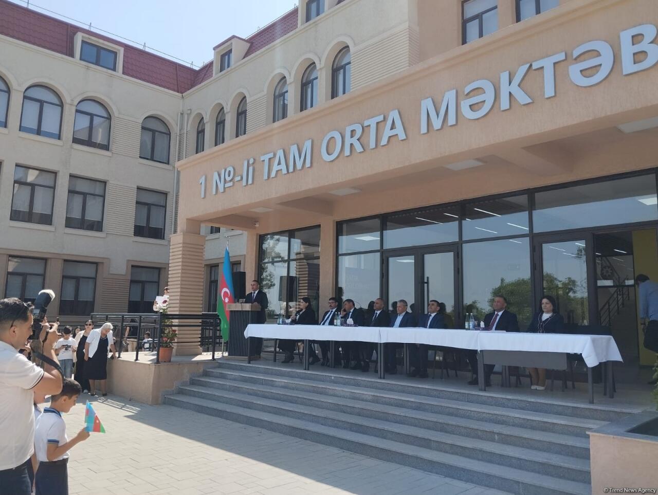 В Шуше впервые за 34 года прозвенел "Последний звонок"