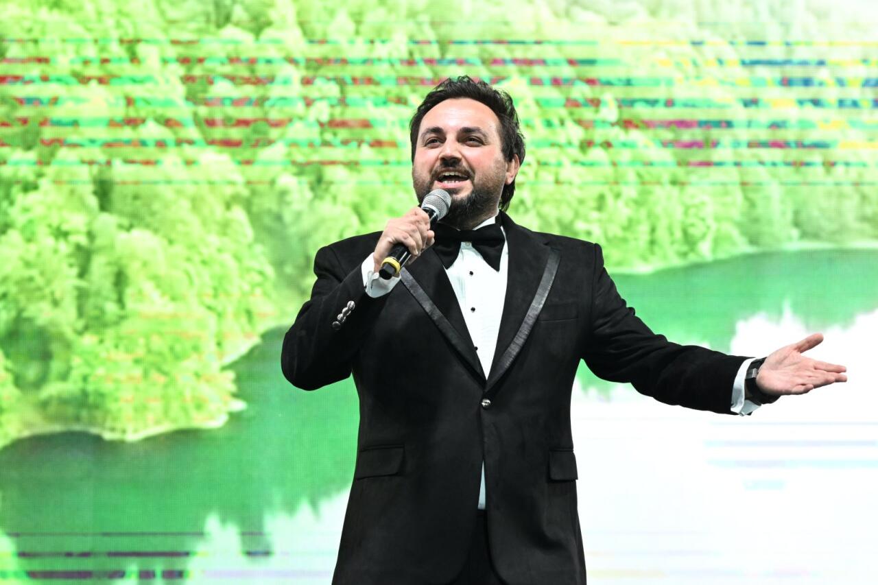 Heydər Əliyev Mərkəzinin parkında Milli Qurtuluş Günü münasibəti ilə konsert olub