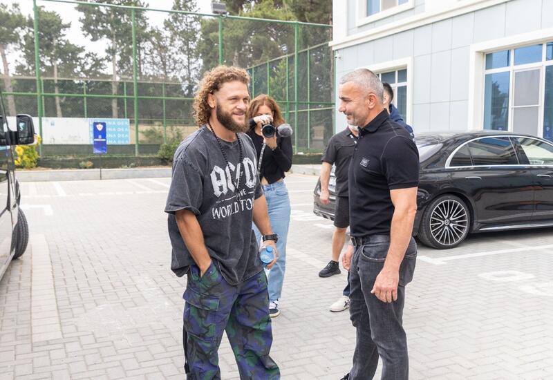 "Qarabağ" UFC-ni qarşıladı - Rafael Fiziev Ağdam klubunun stadionunda