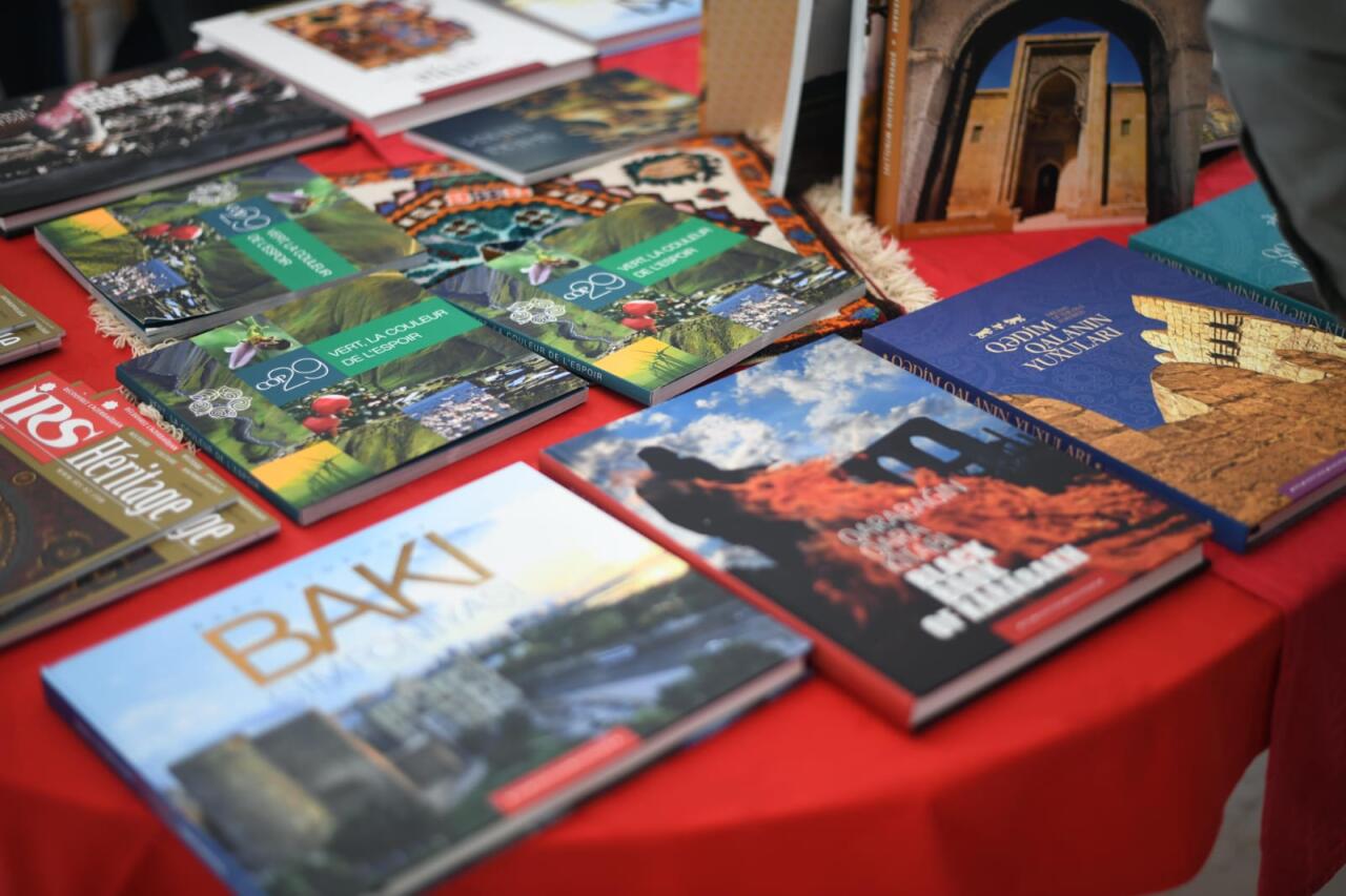 Торжественная презентация книг о культурном наследии Азербайджана в Париже