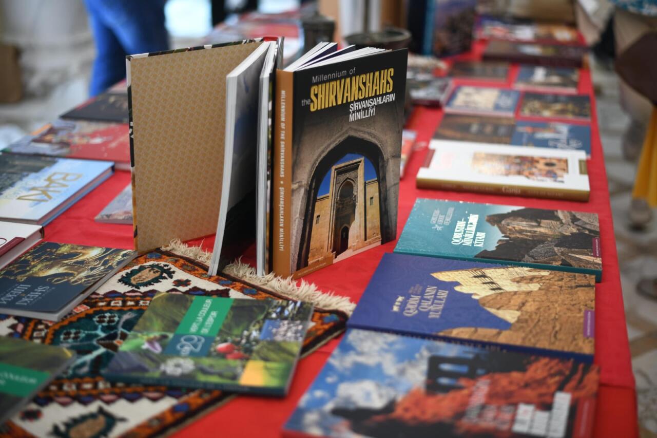 Торжественная презентация книг о культурном наследии Азербайджана в Париже
