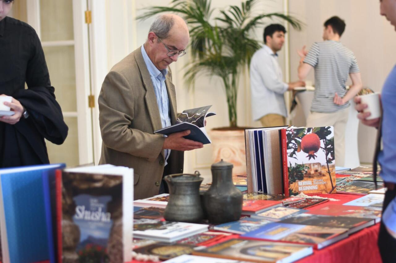 Торжественная презентация книг о культурном наследии Азербайджана в Париже