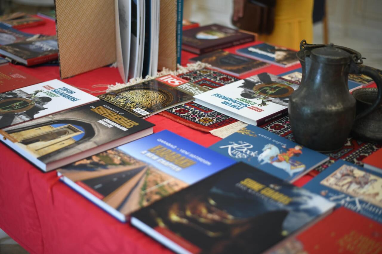 Торжественная презентация книг о культурном наследии Азербайджана в Париже