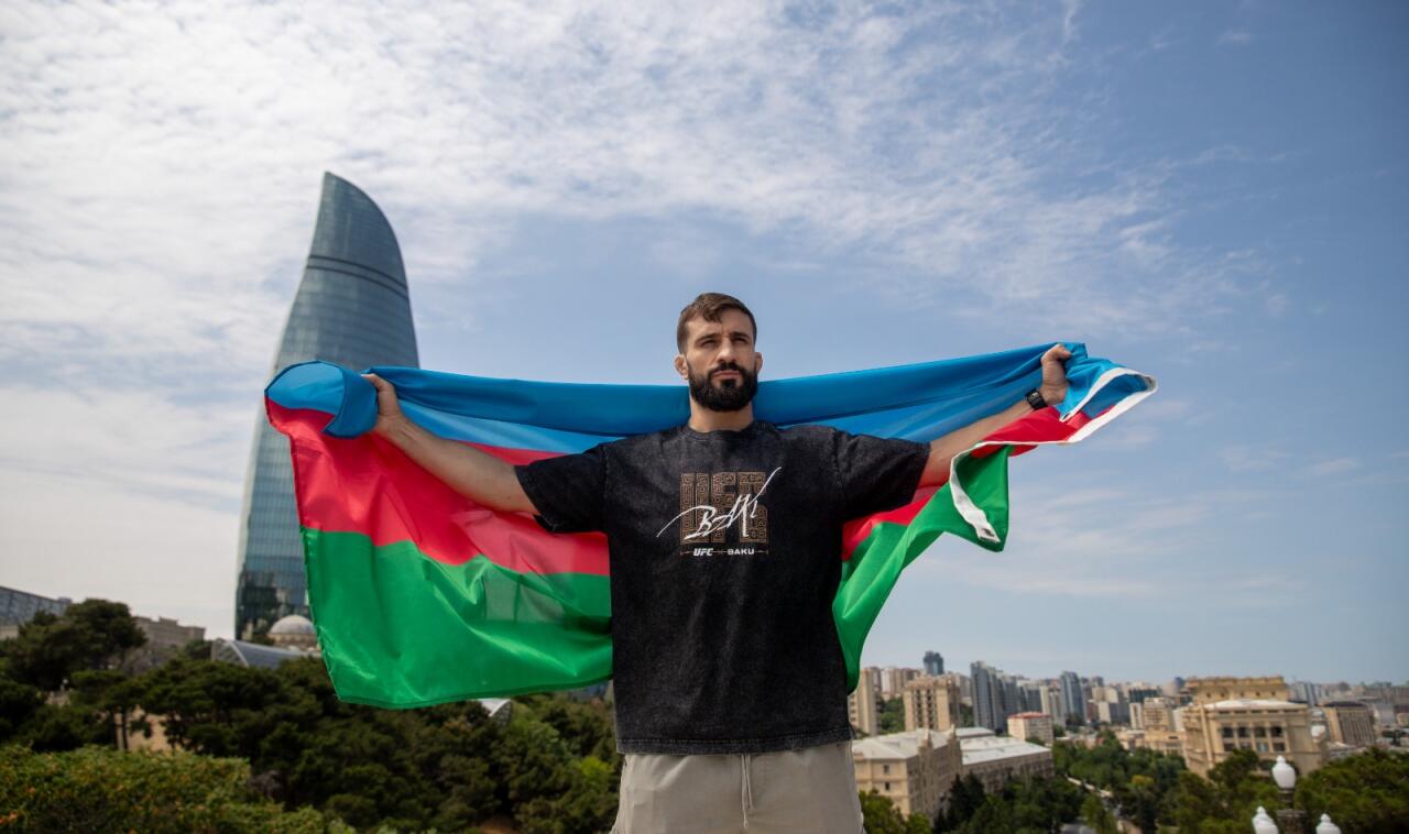 Бойцы UFC встретились лицом к лицу в Нагорном парке Баку