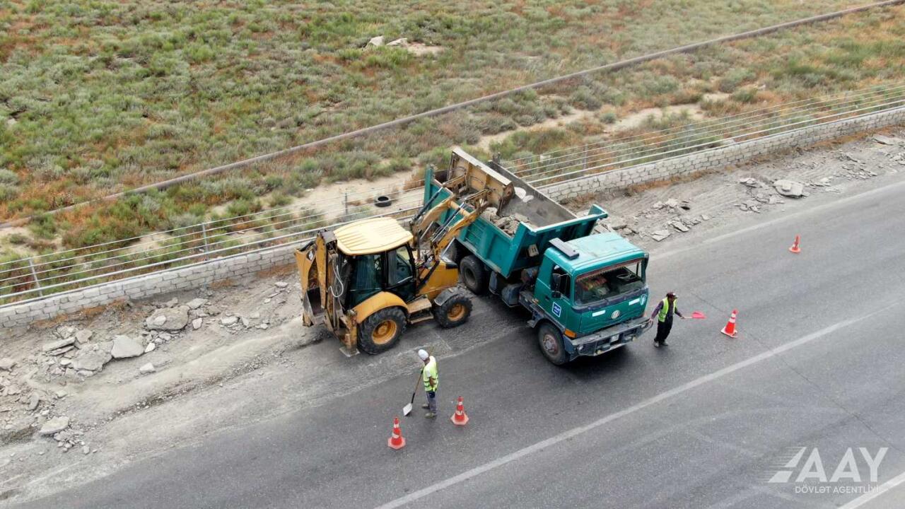 Binəqədi-Görədil və Binəqədi-Balaxanı avtomobil yollarının kəsişməsində təmir işləri aparılır