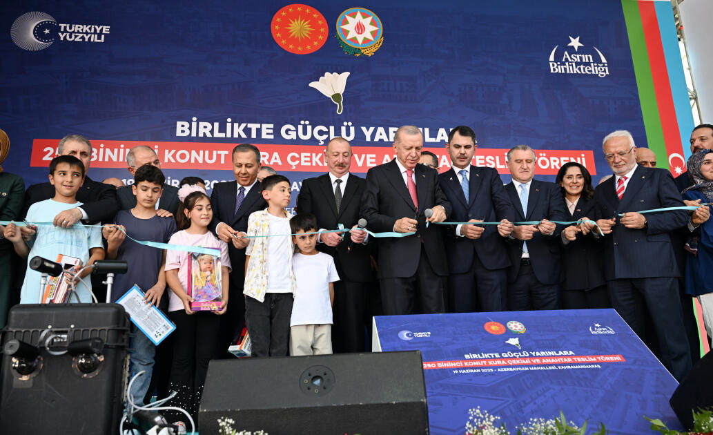 Prezident İlham Əliyev və Prezident Rəcəb Tayyib Ərdoğan Kahramanmaraşda “Azərbaycan” məhəlləsinin açılış mərasimində iştirak ediblər