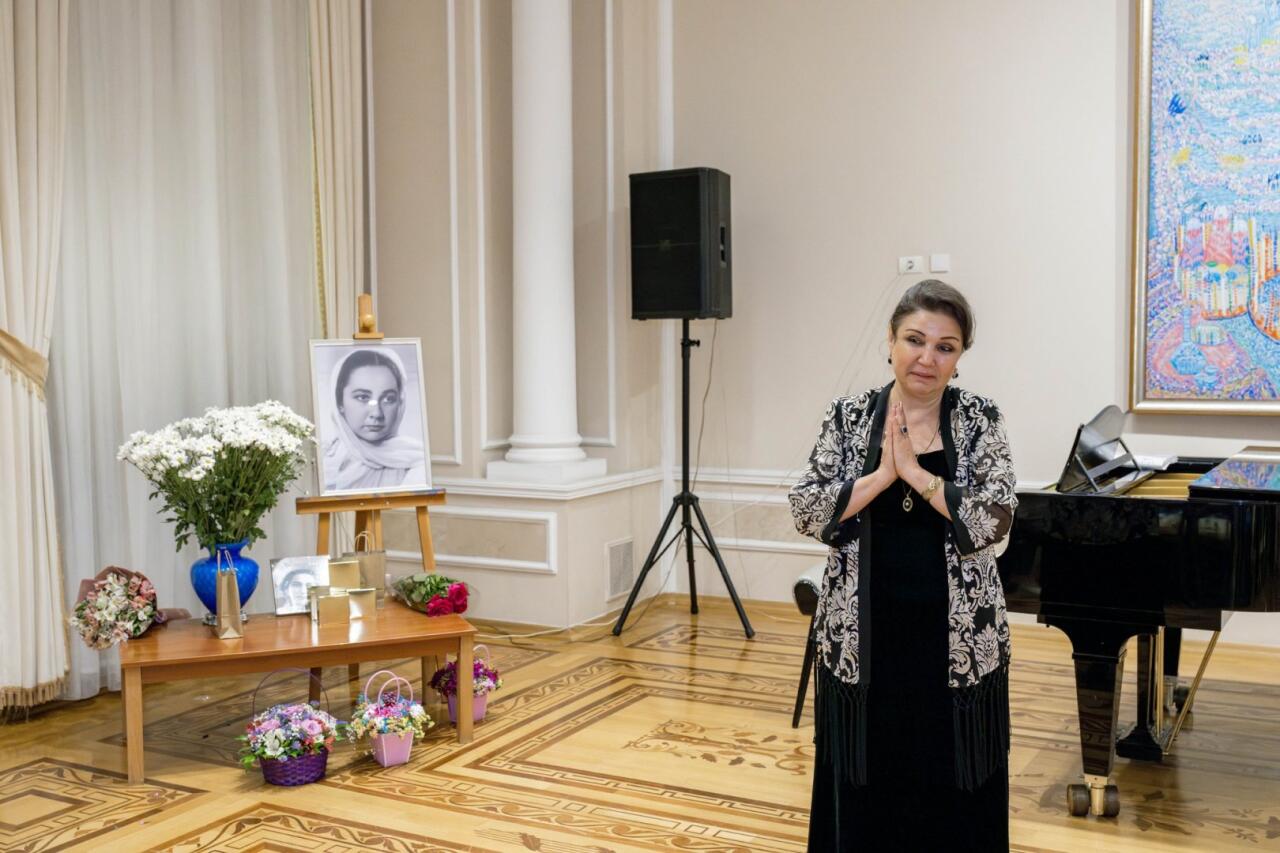 В Баку состоялся праздник музыки и театра к 100-летию Леди Гю
