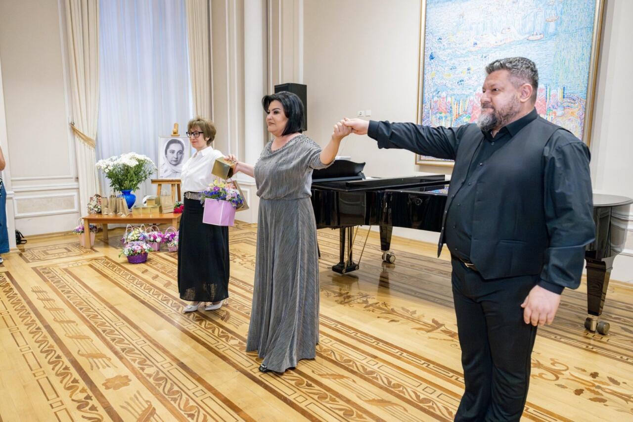 В Баку состоялся праздник музыки и театра к 100-летию Леди Гю