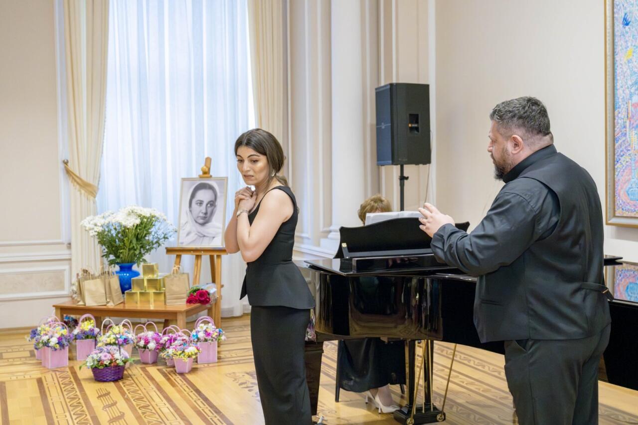 В Баку состоялся праздник музыки и театра к 100-летию Леди Гю