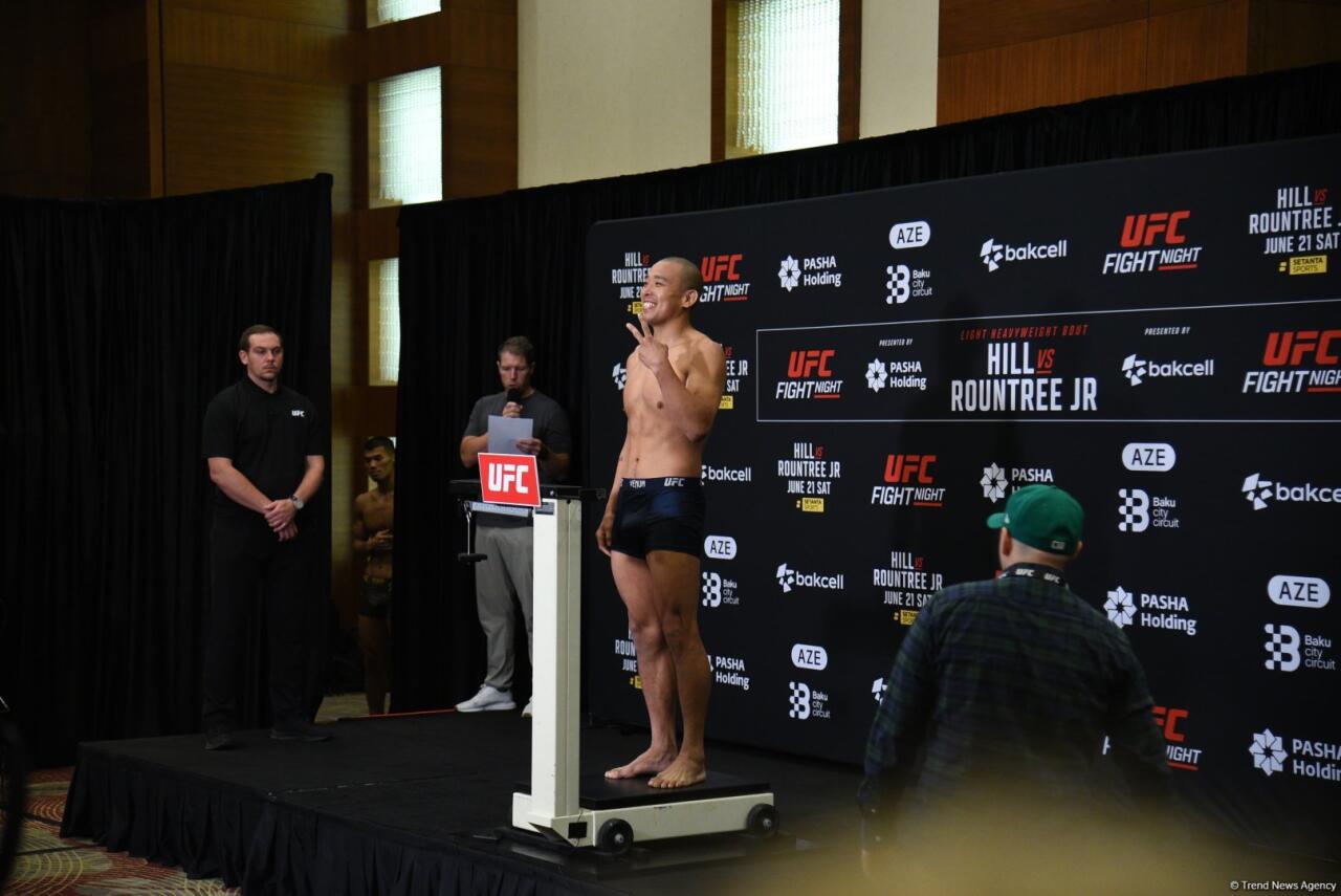 Bakıda "UFC Fight Night" iştirakçılarının rəsmi çəki mərasimi keçirilib