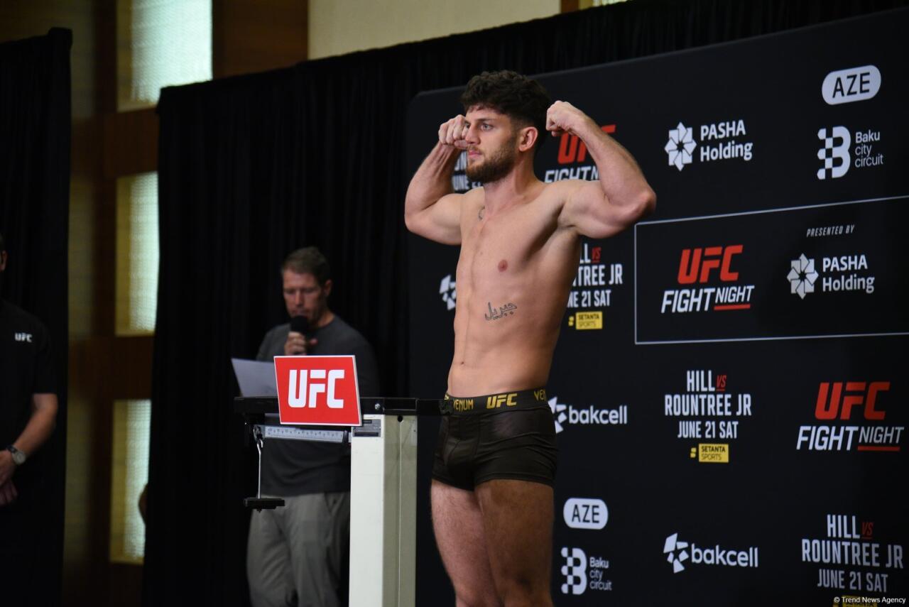 Bakıda "UFC Fight Night" iştirakçılarının rəsmi çəki mərasimi keçirilib