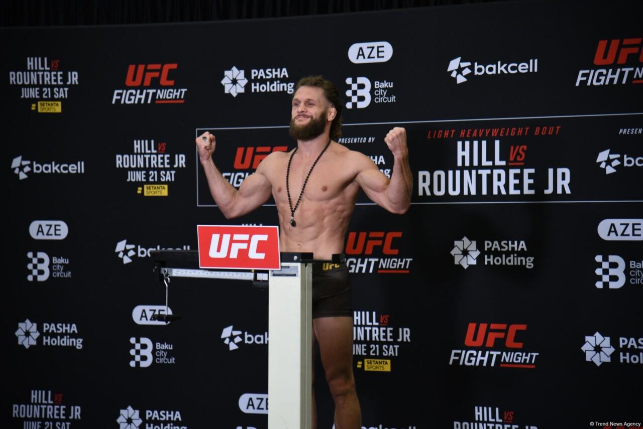 Bakıda "UFC Fight Night" iştirakçılarının rəsmi çəki mərasimi keçirilib