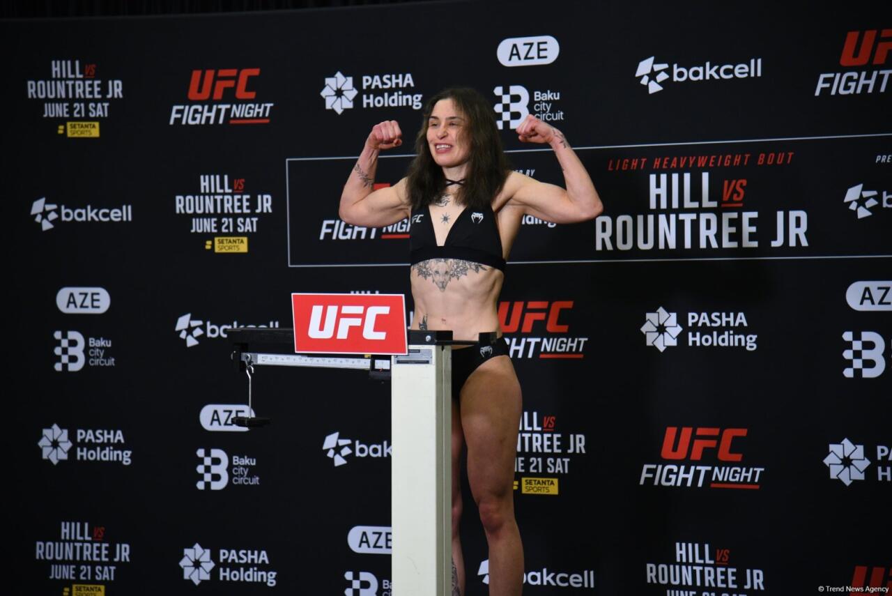 Bakıda "UFC Fight Night" iştirakçılarının rəsmi çəki mərasimi keçirilib