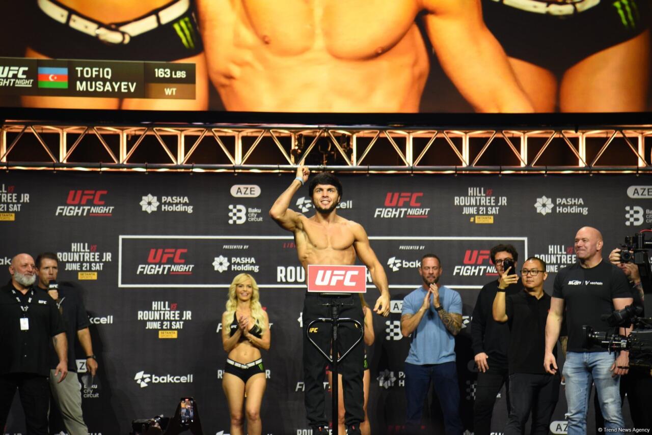 В Баку прошла торжественная церемония взвешивания бойцов UFC Fight Night