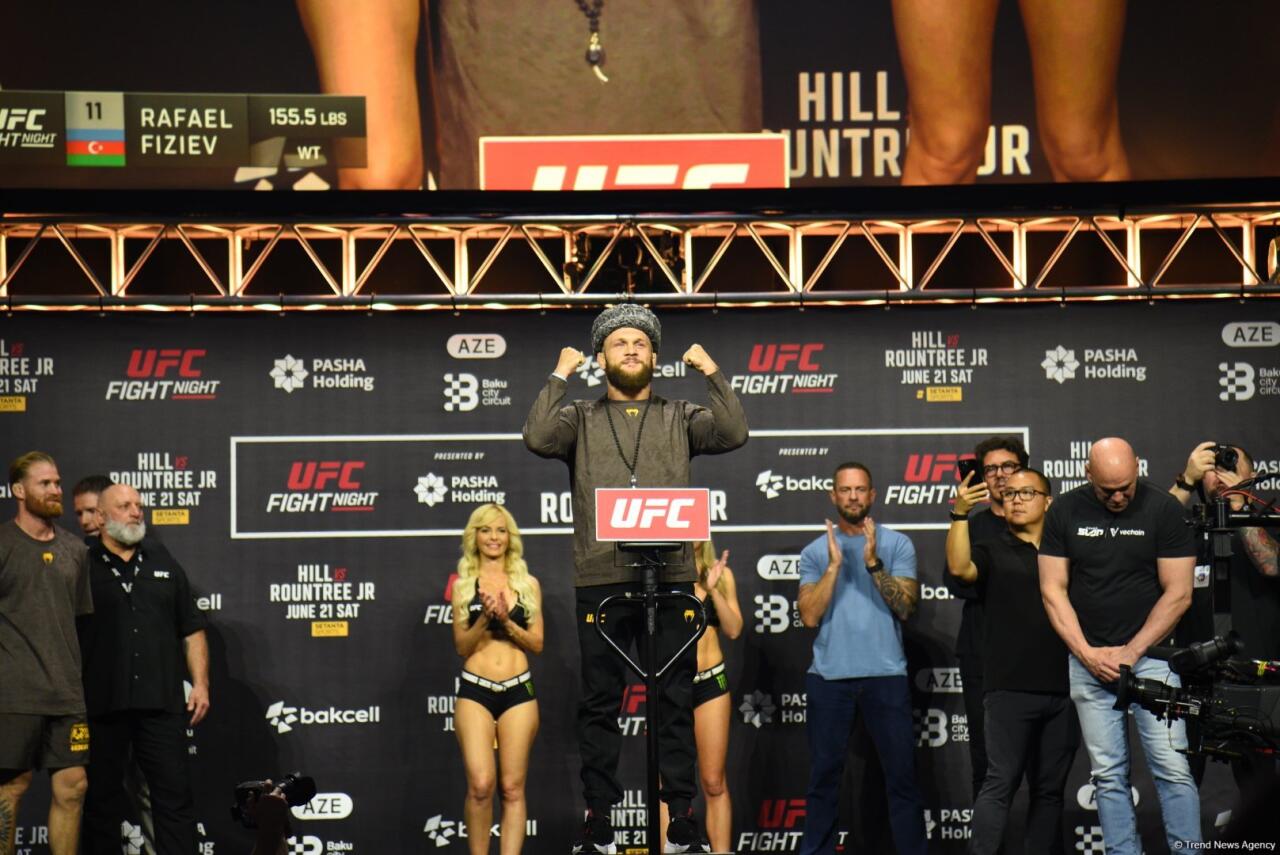 В Баку прошла торжественная церемония взвешивания бойцов UFC Fight Night