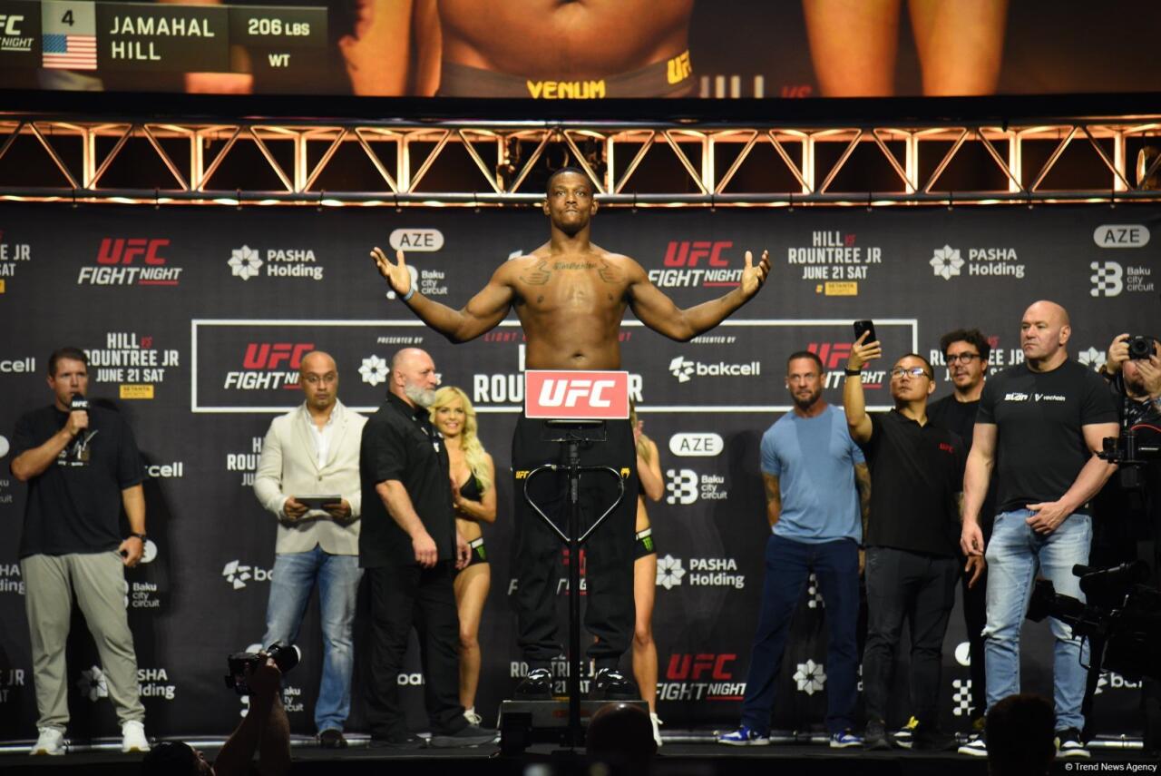 В Баку прошла торжественная церемония взвешивания бойцов UFC Fight Night