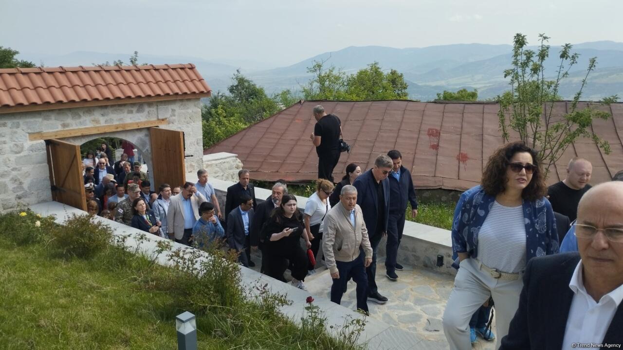 Иностранные дипломаты прибыли в Шушу