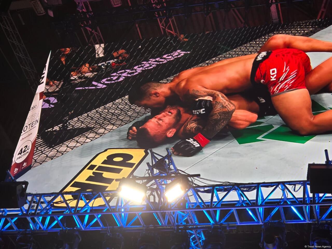 В Баку проходит турнир UFC Fight Night