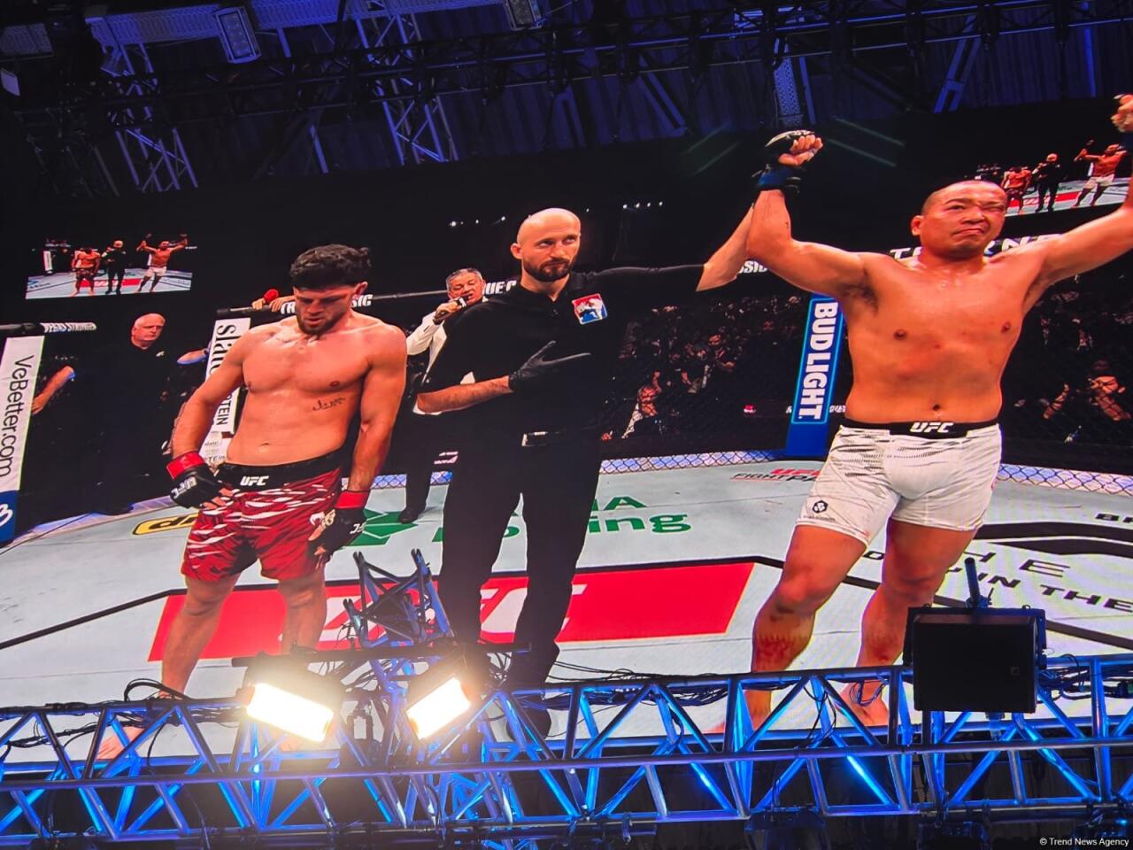 В Баку проходит турнир UFC Fight Night