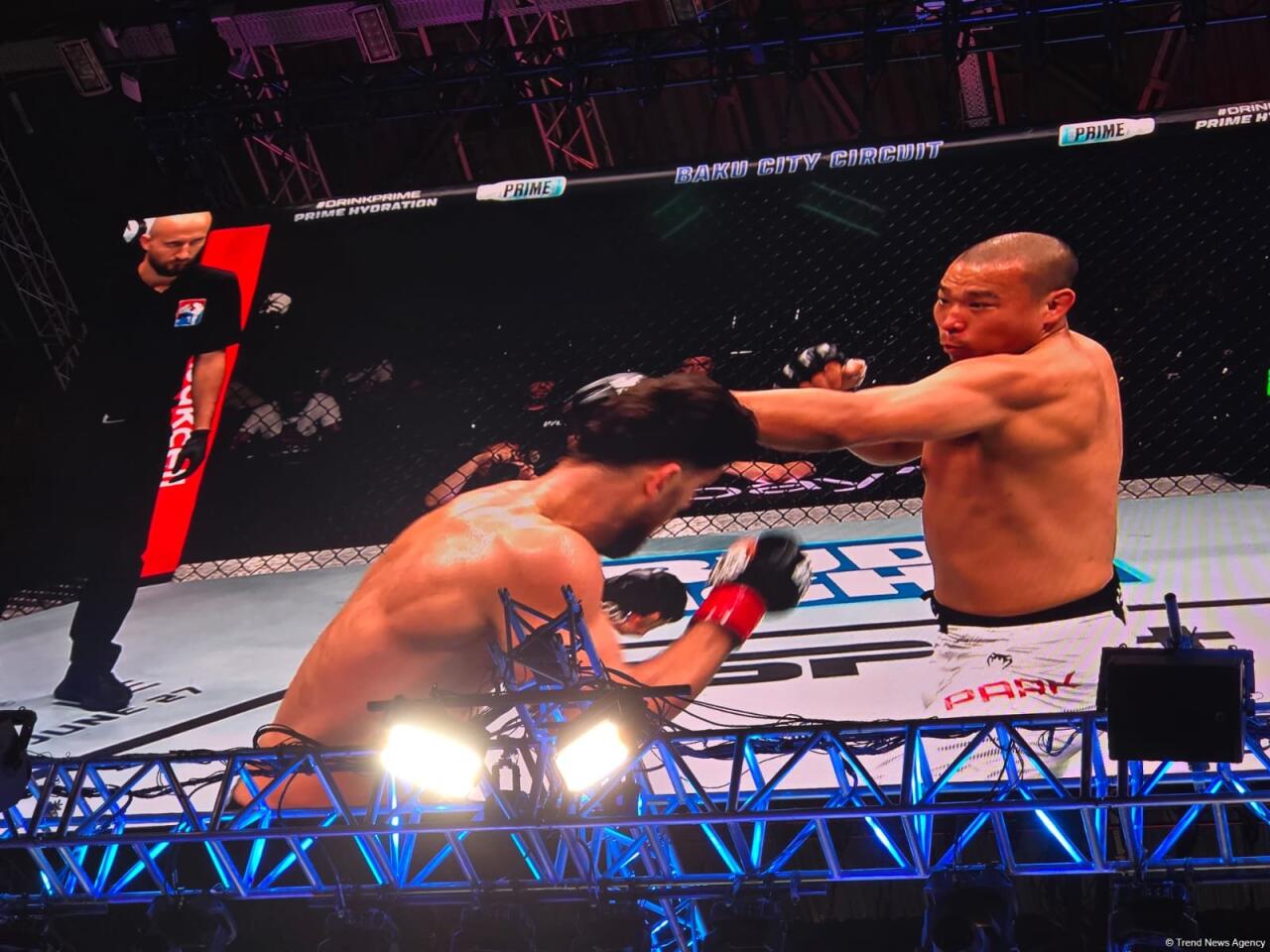 В Баку проходит турнир UFC Fight Night