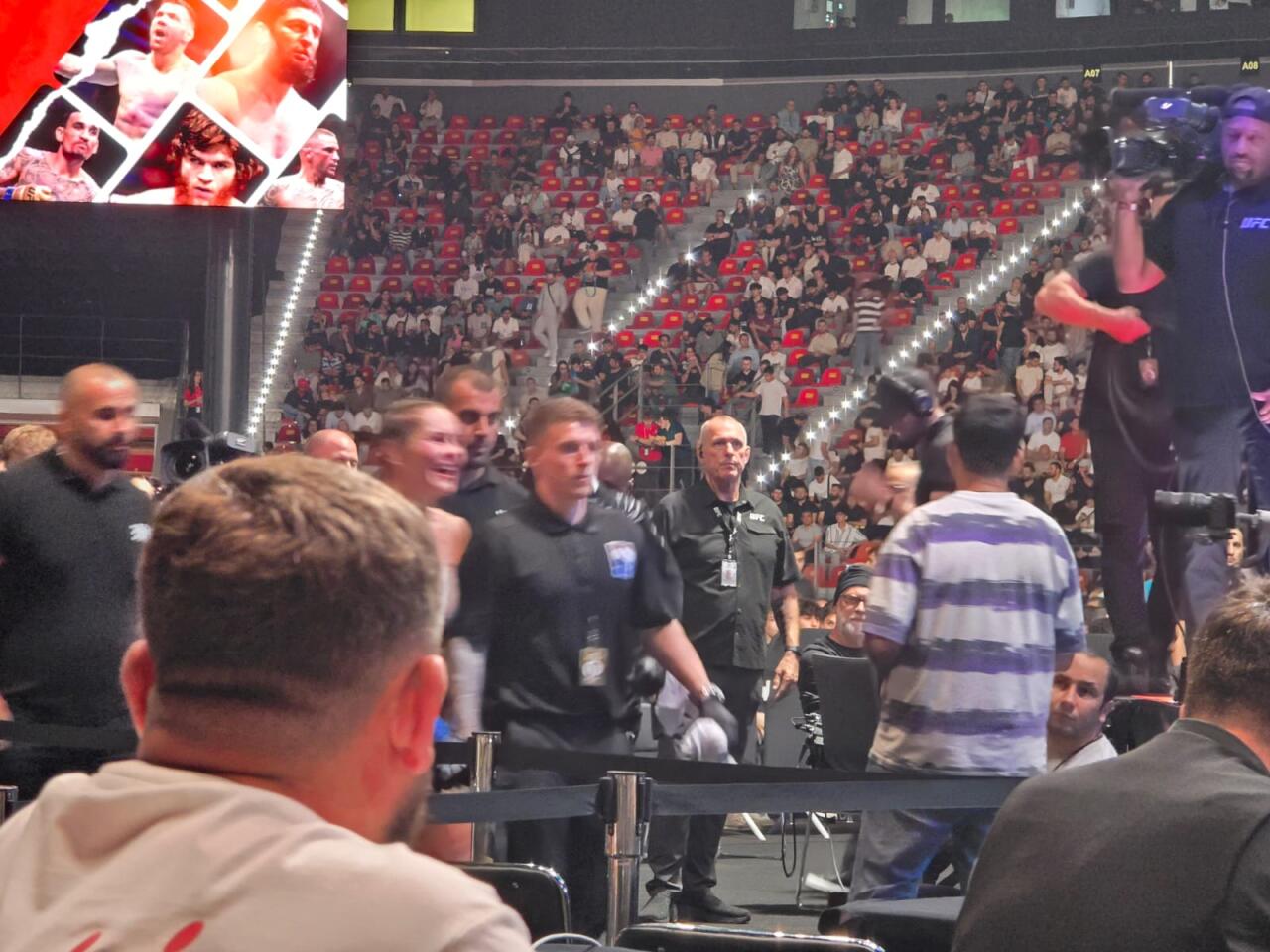 В Баку проходит турнир UFC Fight Night