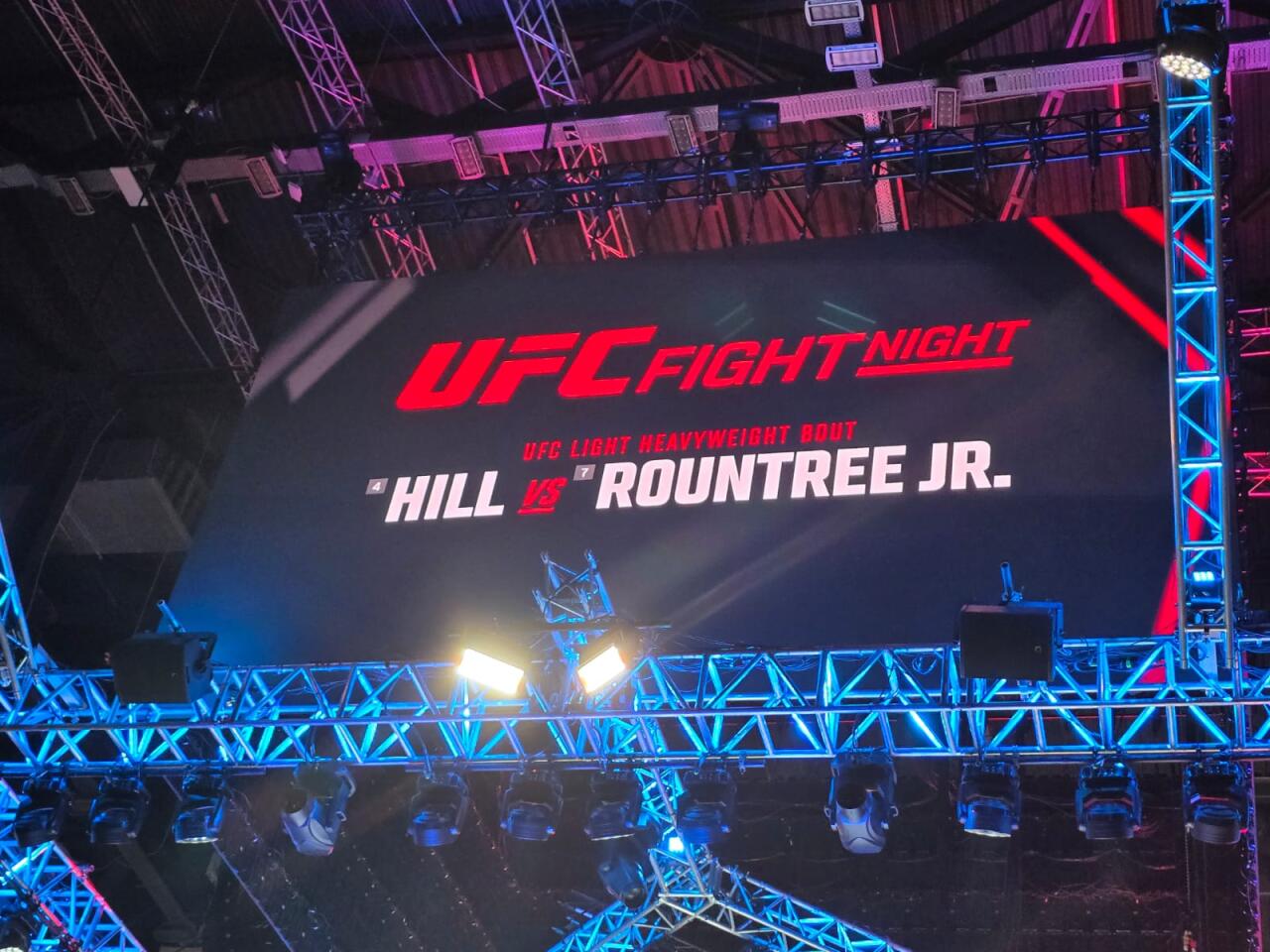 В Баку проходит турнир UFC Fight Night