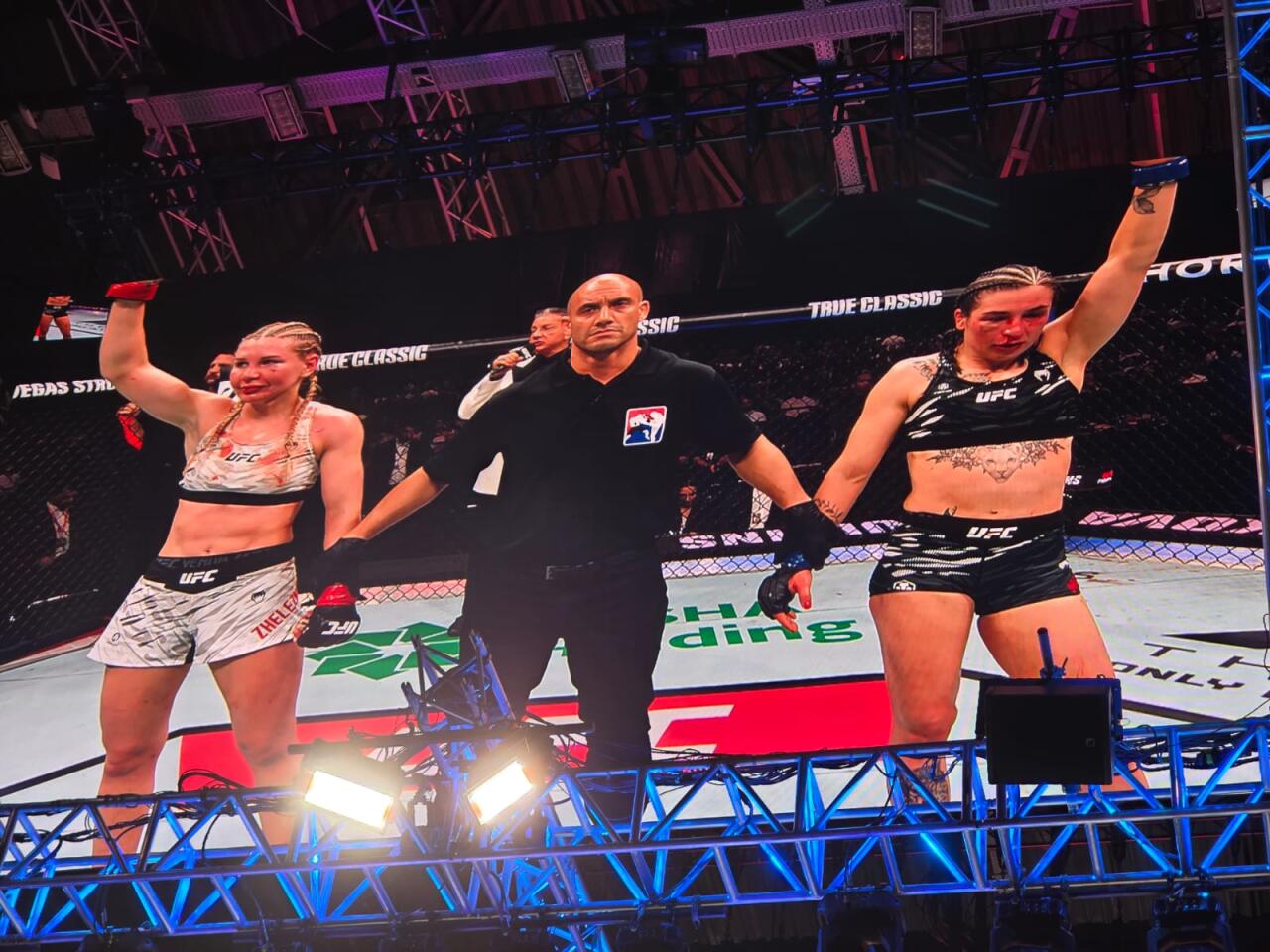 В Баку проходит турнир UFC Fight Night
