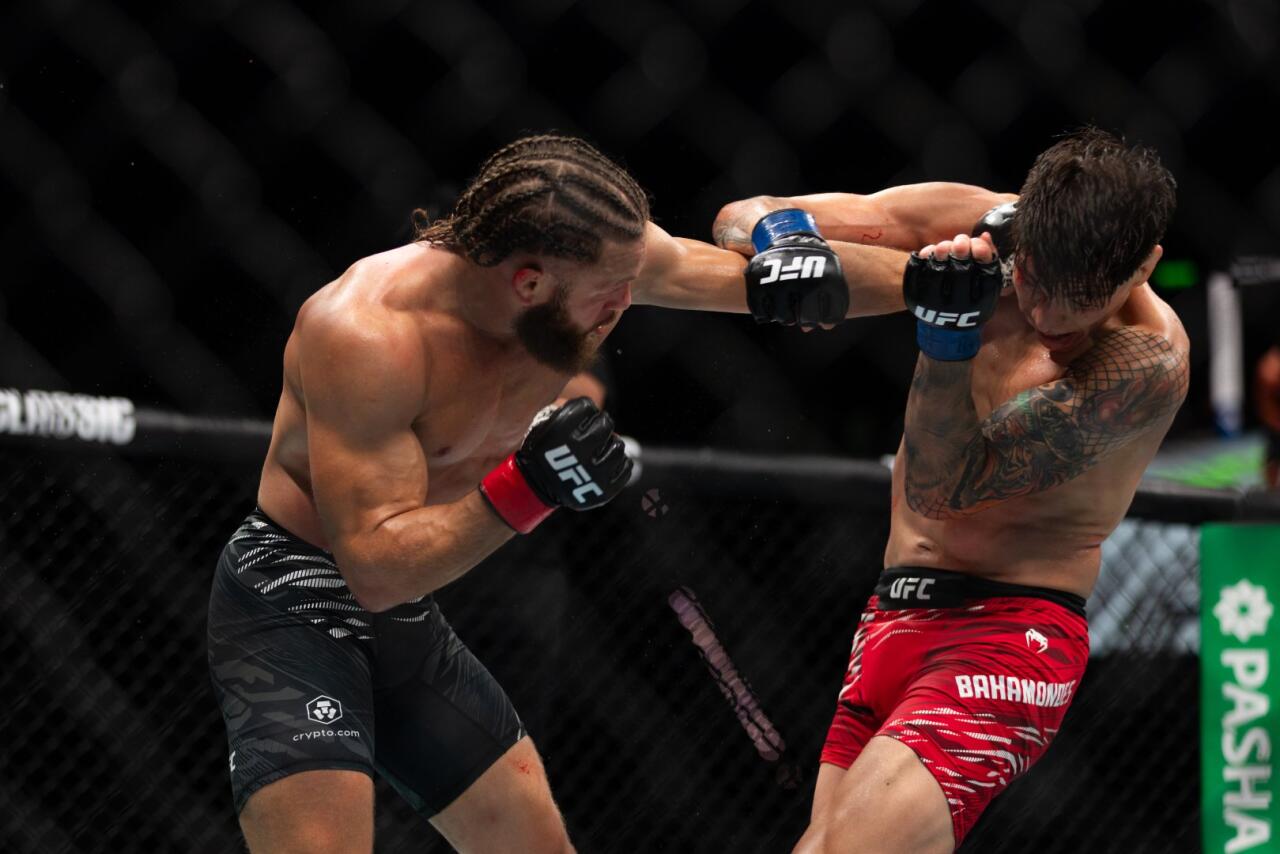 Рафаэль Физиев рассказал о своем перфомансе на UFC Fight Night в Баку