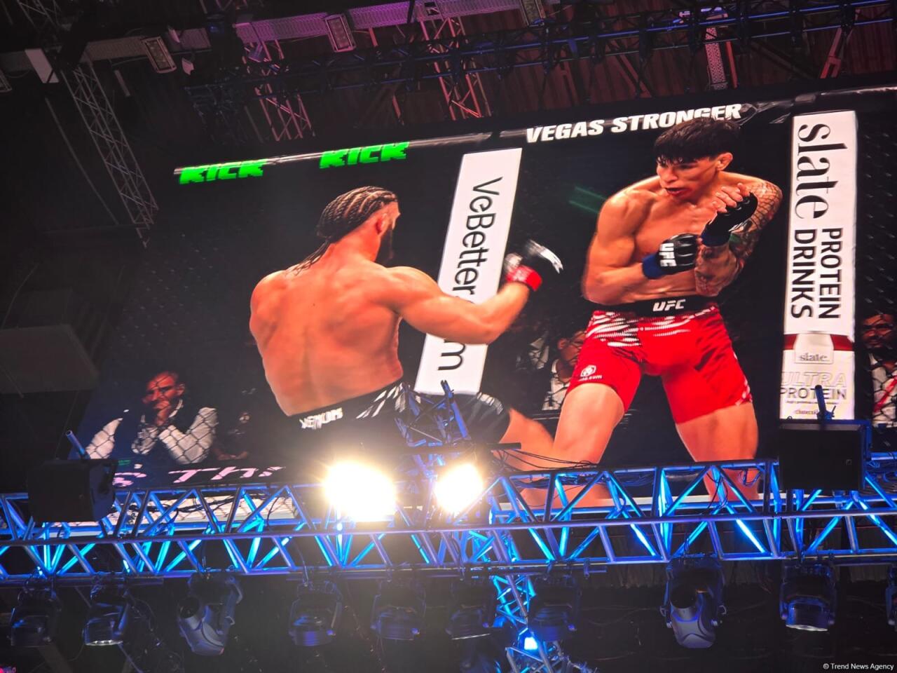 Рафаэль Физиев одержал победу на турнире UFC в Баку