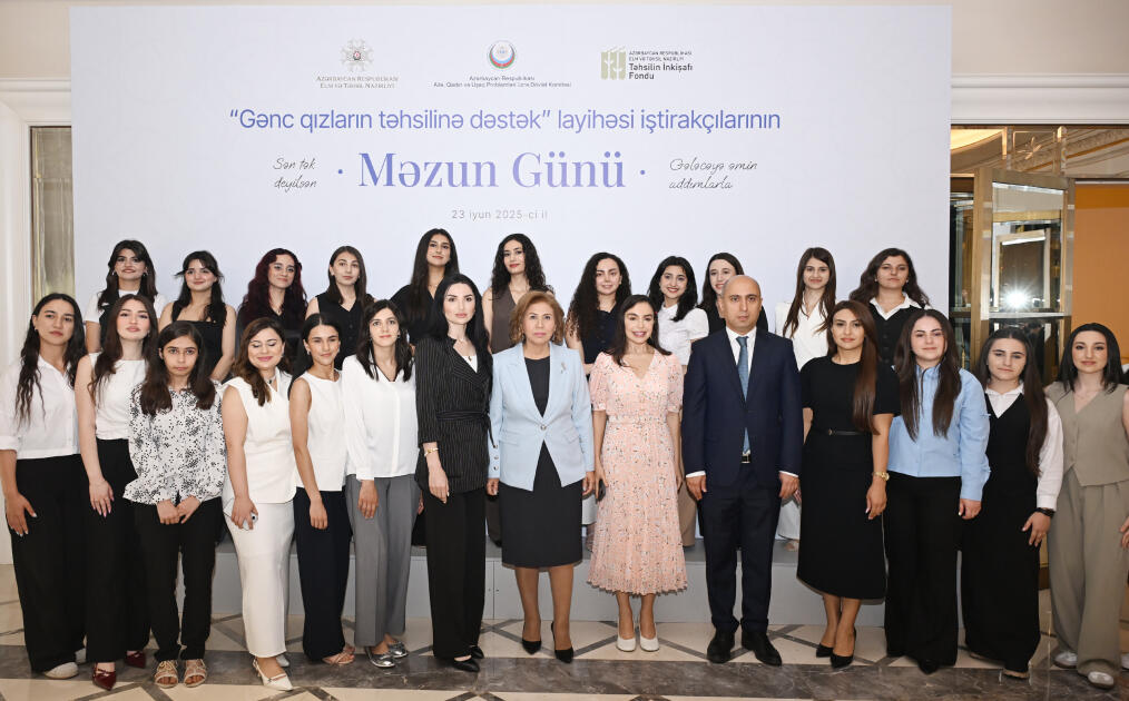 Heydər Əliyev Fondunun vitse-prezidenti Leyla Əliyeva “Gənc qızların təhsilinə dəstək” layihəsi iştirakçılarının məzun günündə iştirak edib
