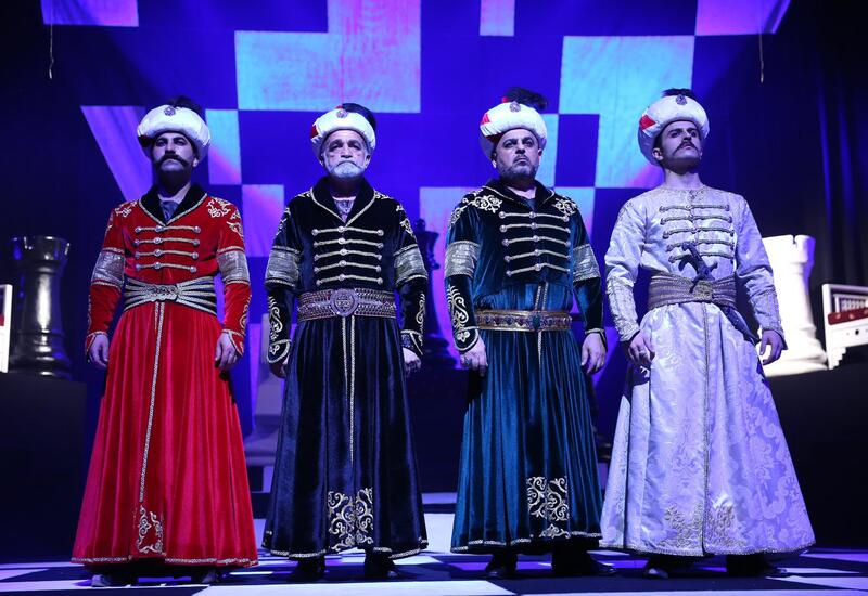 В Баку с успехом прошла двухдневная премьера спектакля "Şah Abbas Namə"