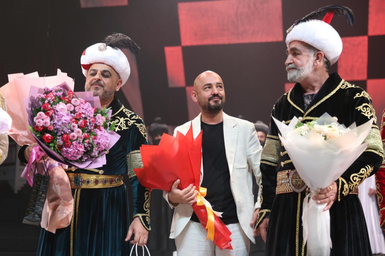 В Баку с успехом прошла двухдневная премьера спектакля "Şah Abbas Namə"