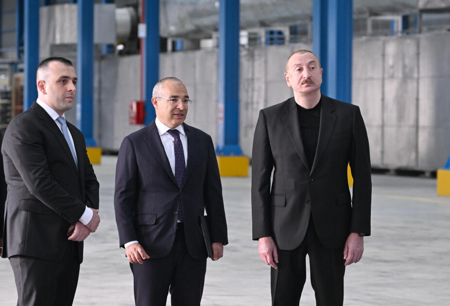 Президент Ильхам Алиев принял участие в открытии предприятия по производству строительных материалов в Геранбое